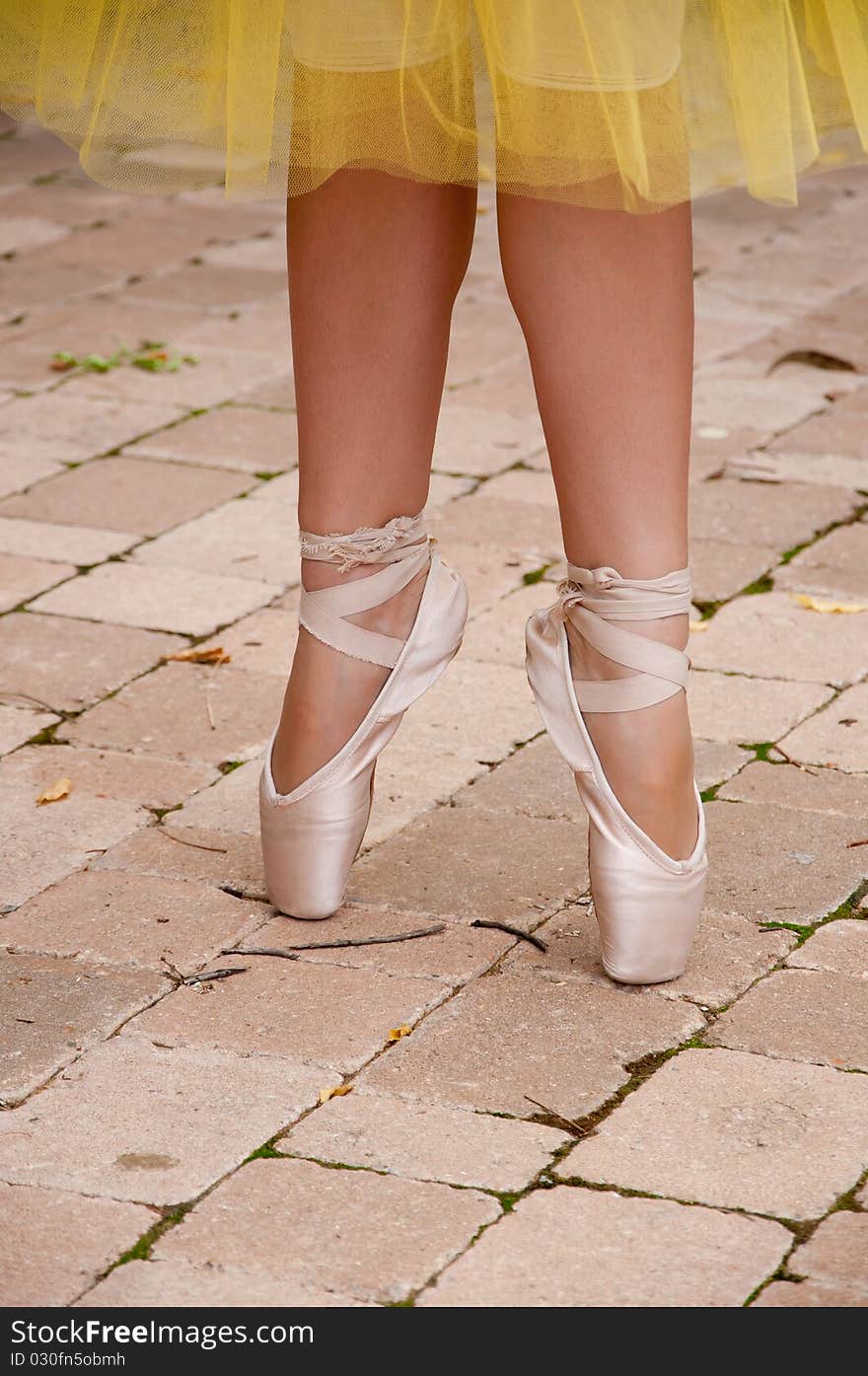 Ballet toe shoes