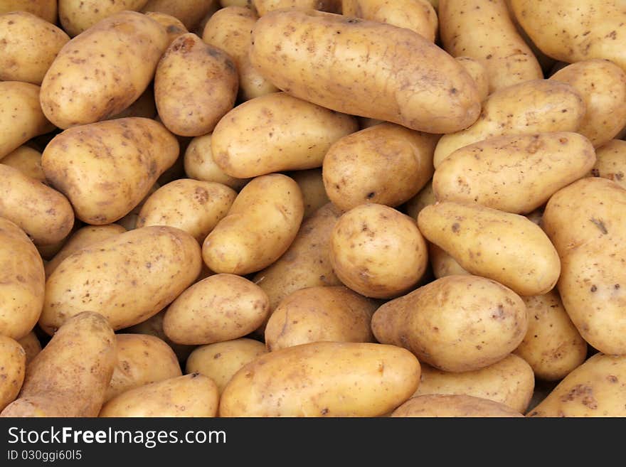 Freshly harvested potatoes from the weekly market