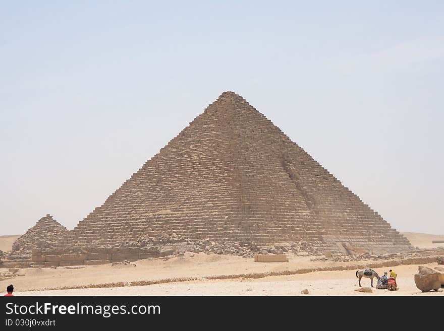 An ancient pyramid situated in Giza next to Kairo.