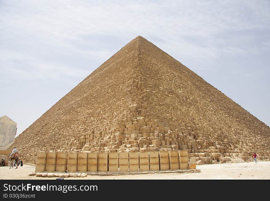 The most biggest pyramid in Egypt.