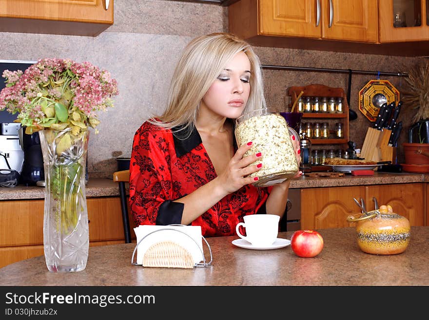 Woman taken jasmin petals for breakfast with apple