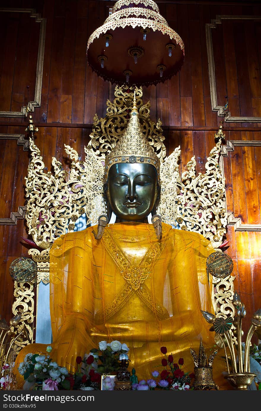 Thai buddha statue in maehongson, thailand