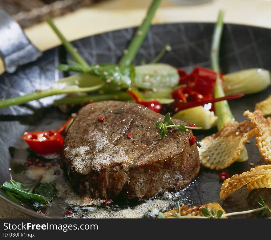 Pane with meat and vegtables. Pane with meat and vegtables.