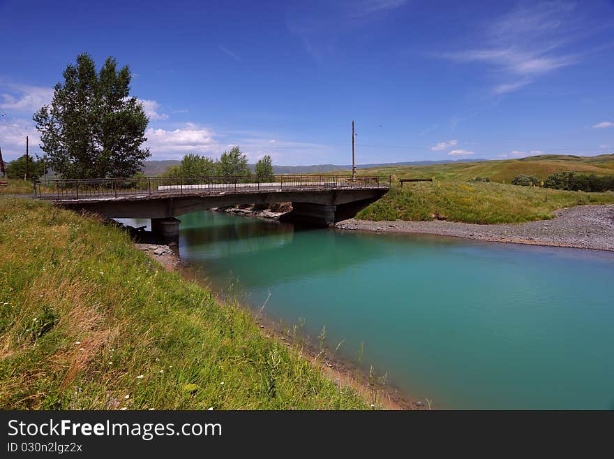 The bridge through the river