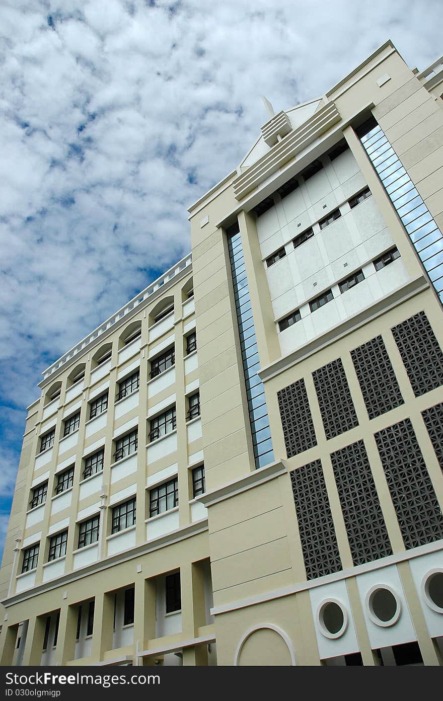 Sky behind Great building