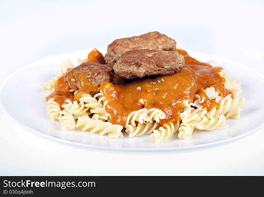 Meatballs With Tomato Sauce And Fusilli