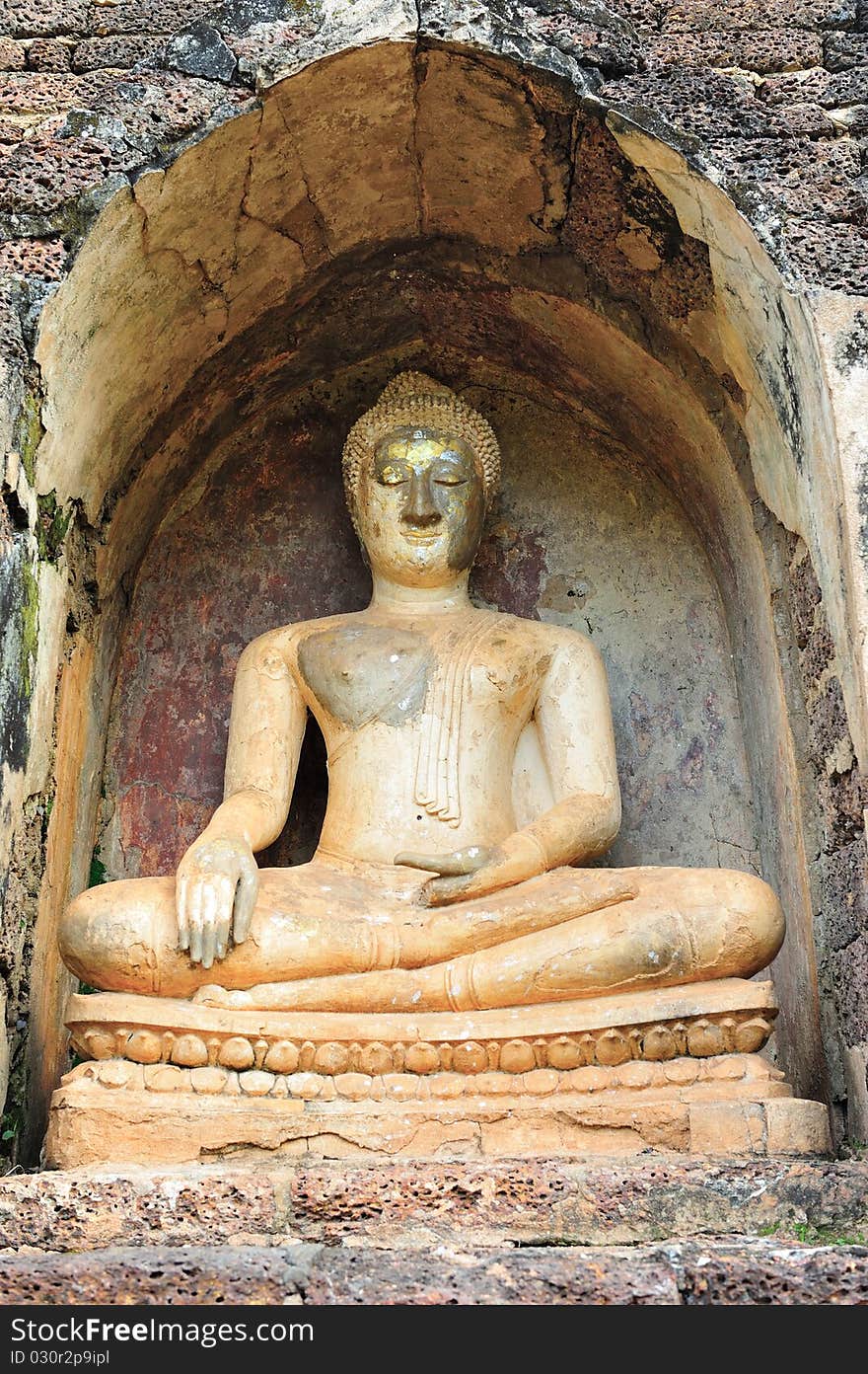 Old Buddha Statue In Srisatchanalai