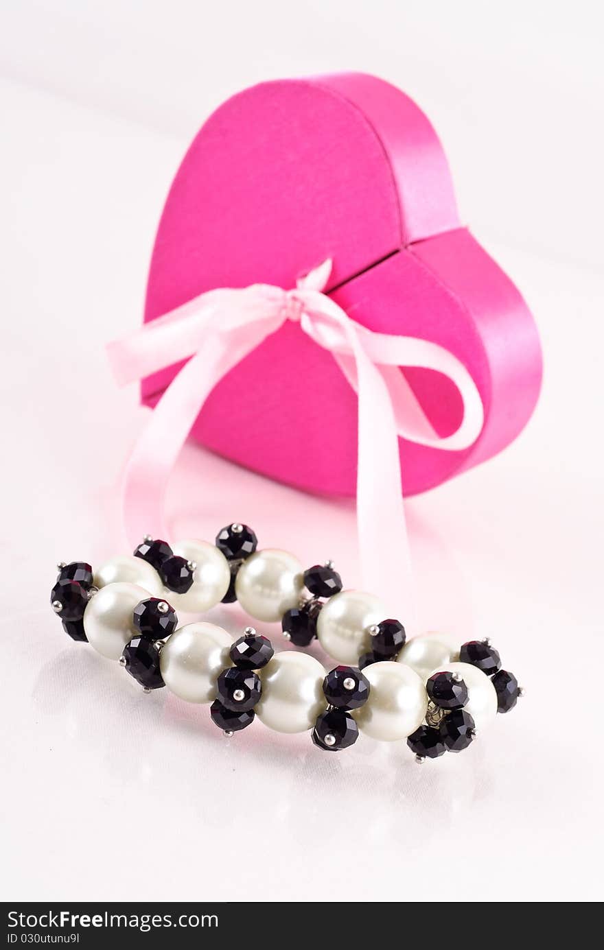 Black Onyx and Pearl Bracelet