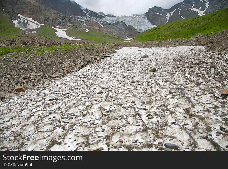 Glacier in mountains