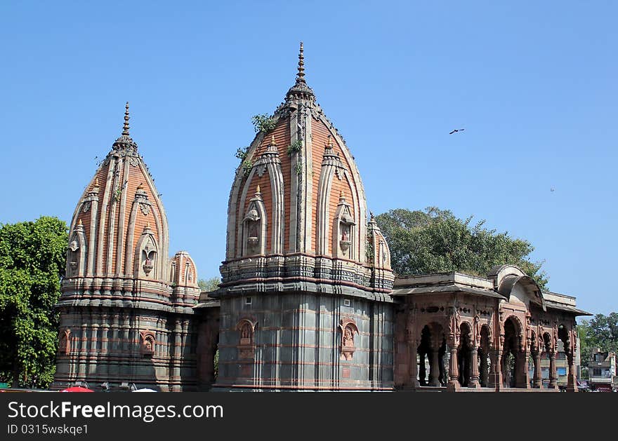 Temple constructed by Holkar family of Indore in19th century.These sculptures made as per Rajput and Mughal empires. Temple constructed by Holkar family of Indore in19th century.These sculptures made as per Rajput and Mughal empires.