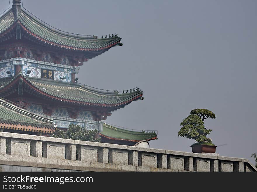 Poetic is located in the eastern Jiangxi Province, Nanchang Gan river, which the Yellow Crane Tower and the Hubei, Hunan Yueyang Tower is known as the three famous South Building, because the gifted scholar Wang Bo Tang Dynasty as Preface to King, let the world in the third floor in the first fame, it is also known as the three famous South House first. Tang Yong Hui was established in four years (653 years), twenty-ninth renewal Poetic in October 8th, 1989 Chung Yeung Festival completed. Poetic is located in the eastern Jiangxi Province, Nanchang Gan river, which the Yellow Crane Tower and the Hubei, Hunan Yueyang Tower is known as the three famous South Building, because the gifted scholar Wang Bo Tang Dynasty as Preface to King, let the world in the third floor in the first fame, it is also known as the three famous South House first. Tang Yong Hui was established in four years (653 years), twenty-ninth renewal Poetic in October 8th, 1989 Chung Yeung Festival completed.