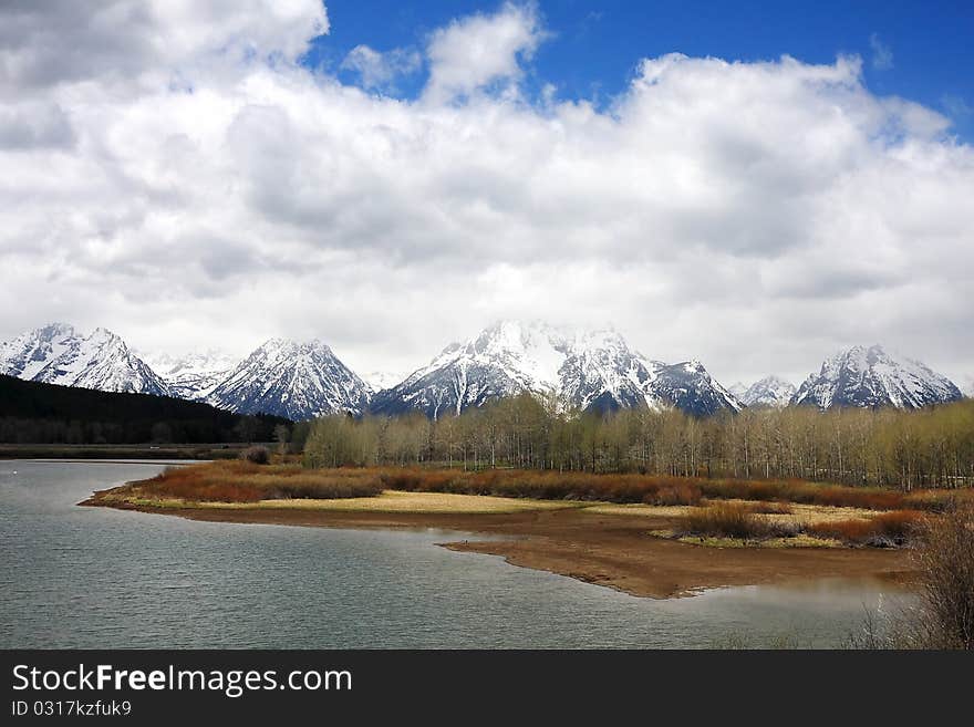 Scenic landscape of Grand tetons national park from Oxbow bend