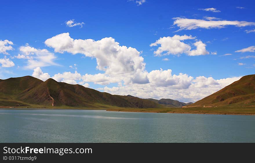 The cloud and mountain of tibet