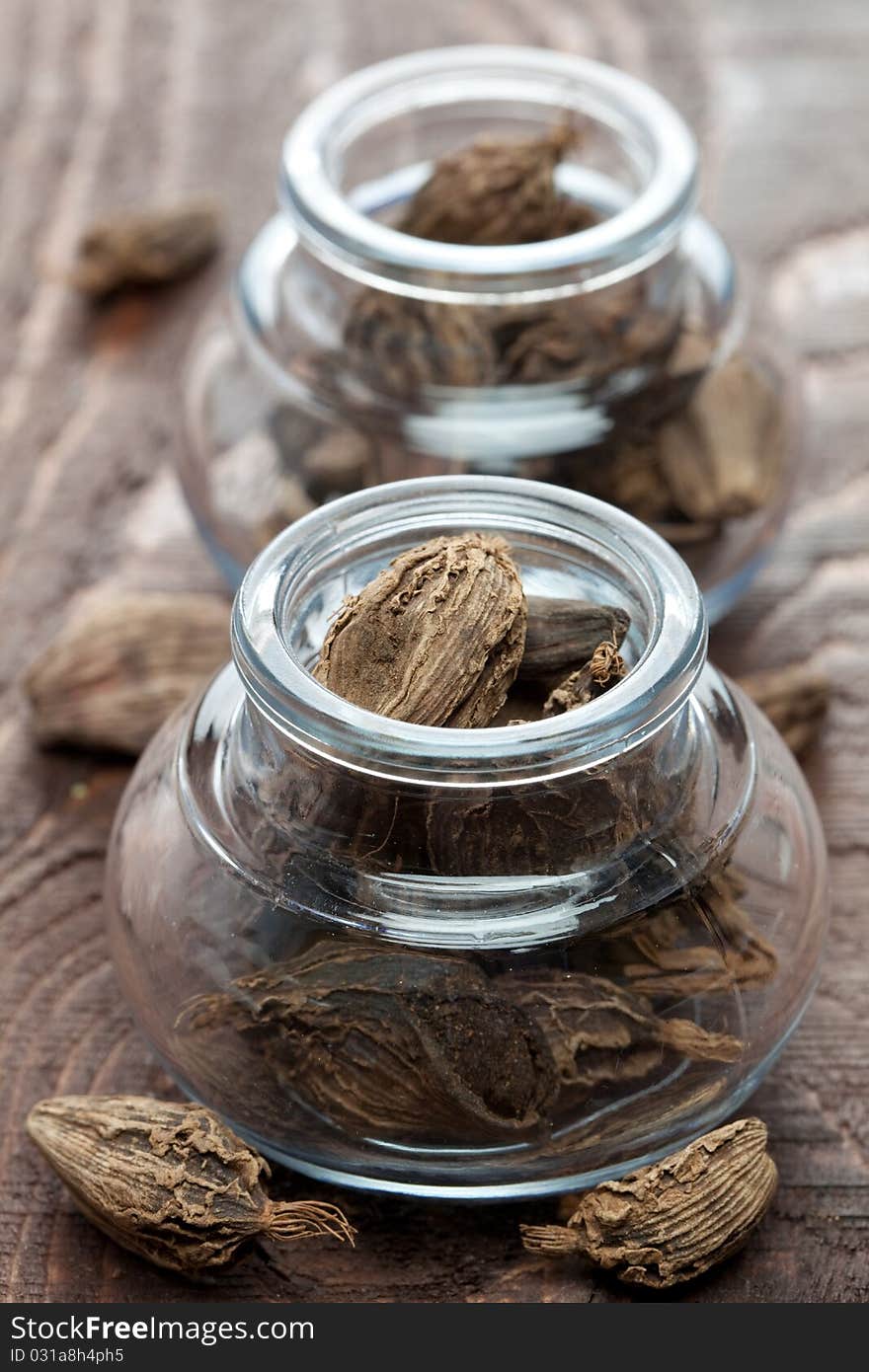 Black cardamom in a glass