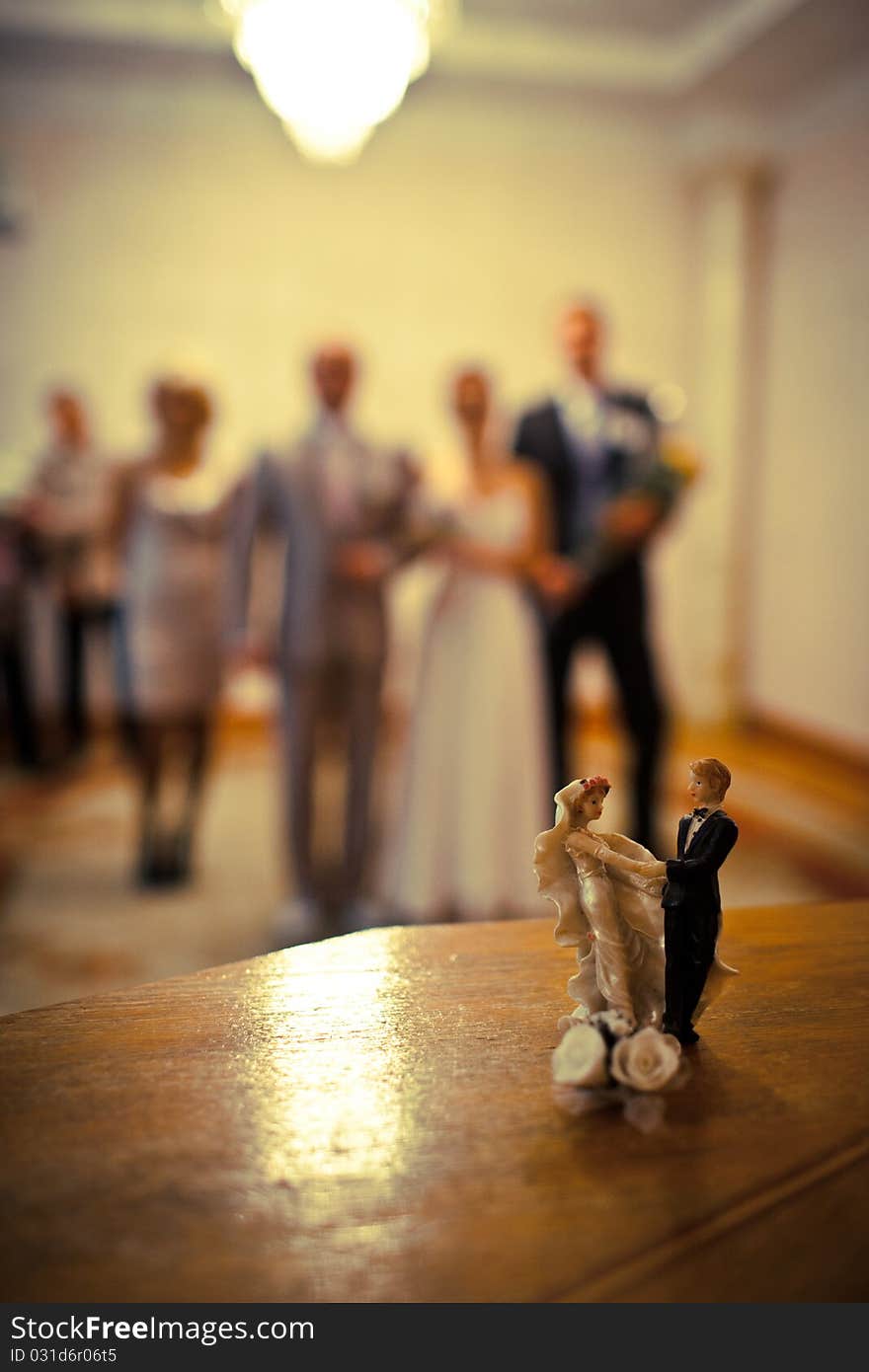 Figurines married in registry office. Figurines married in registry office