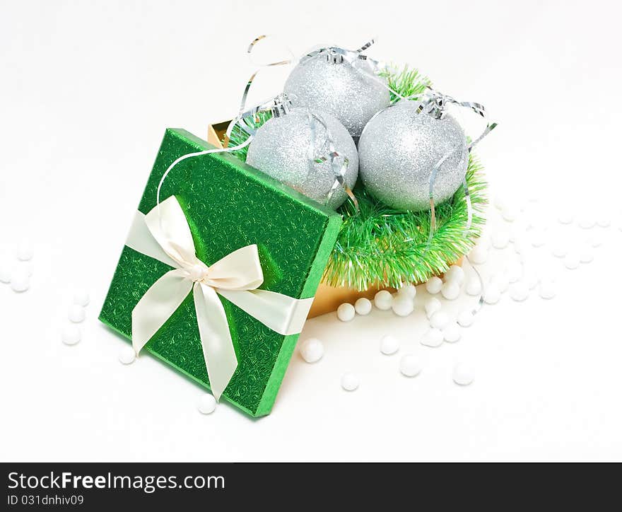 Gift box with baubles