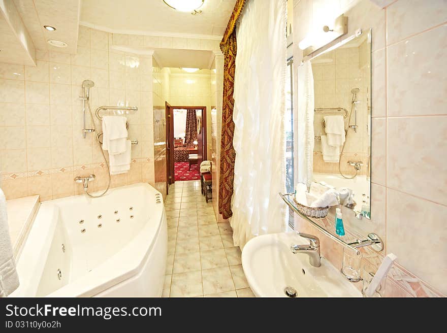 Picture of a hotel bathroom interior