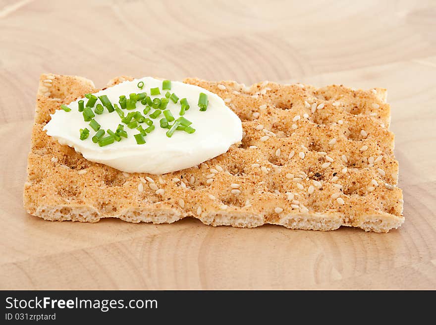 Healthy diet with crispbread on bred