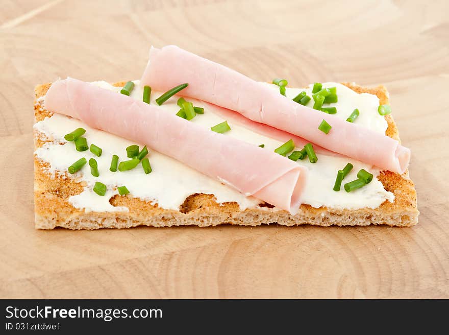 Healthy diet with crispbread on bred