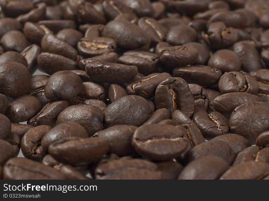 Coffee beans isolated on white background with clipping path