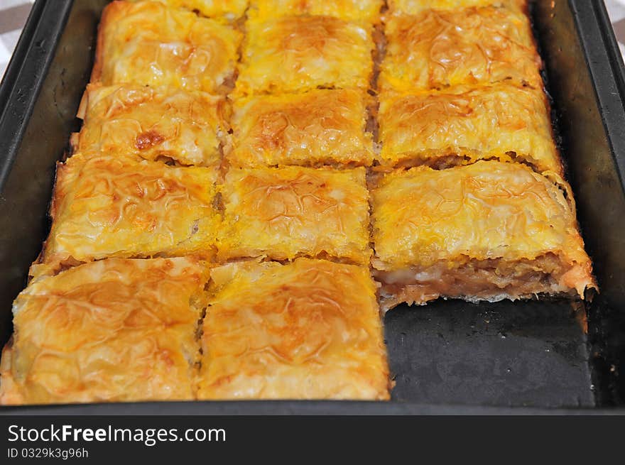 Apple pie in a griddle