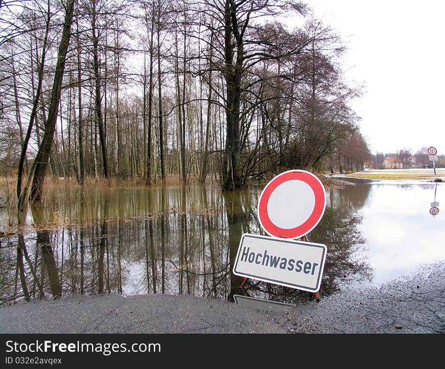 A sign which refers floodwater