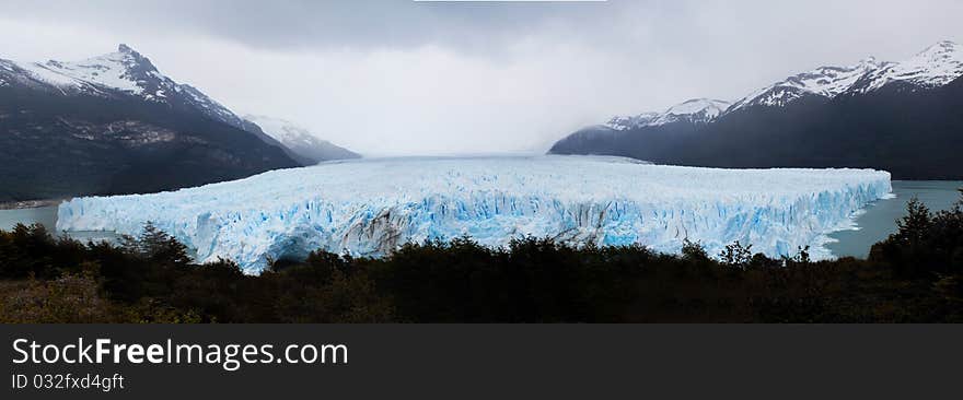 Moreno Glacier Panoramic