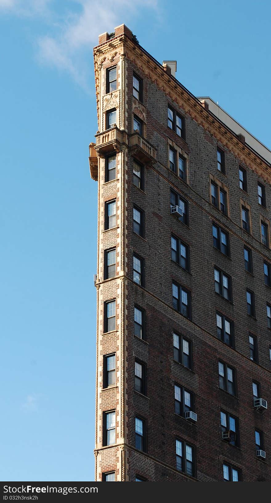 Narrow building near Grand Army Plaza in Brooklyn, NY. Narrow building near Grand Army Plaza in Brooklyn, NY