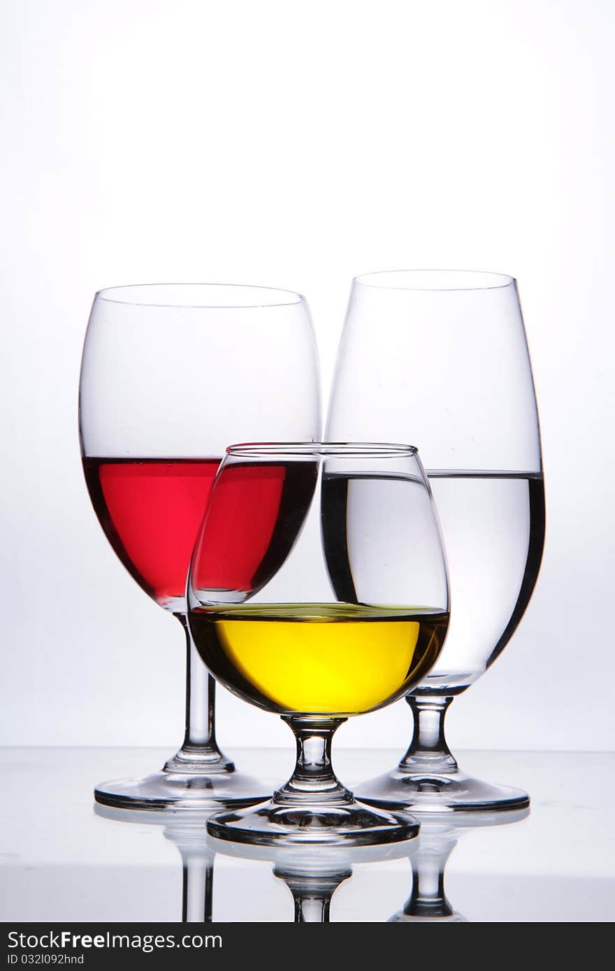 Photo still life color wine glass