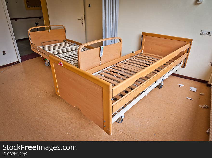 Old hospitalbeds