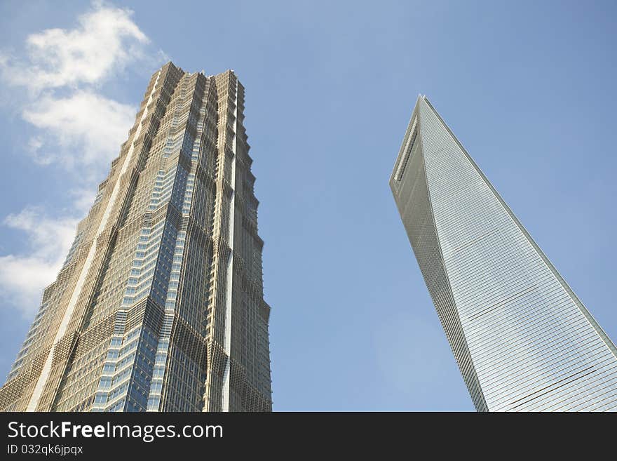 Lujiazui, Shanghai is China's international financial and trading center, located opposite the Shanghai Bund, the symbol of China's economic development. Lujiazui, Shanghai is China's international financial and trading center, located opposite the Shanghai Bund, the symbol of China's economic development