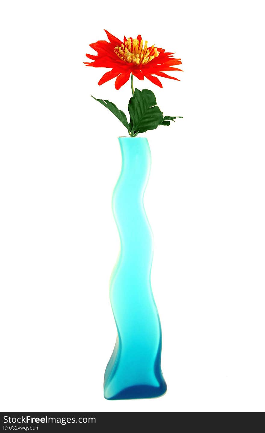 Vase color of the sky blue ice