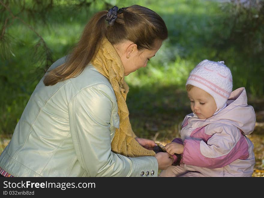 Mum plays with the daughter of two years. Mum plays with the daughter of two years