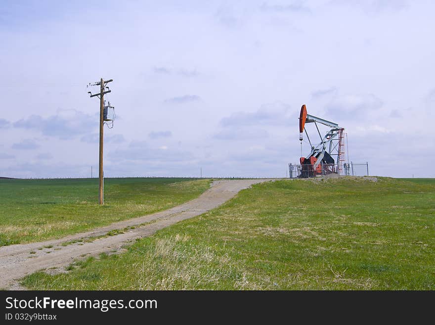 Heavy Oil being pumped in an empty field. Heavy Oil being pumped in an empty field