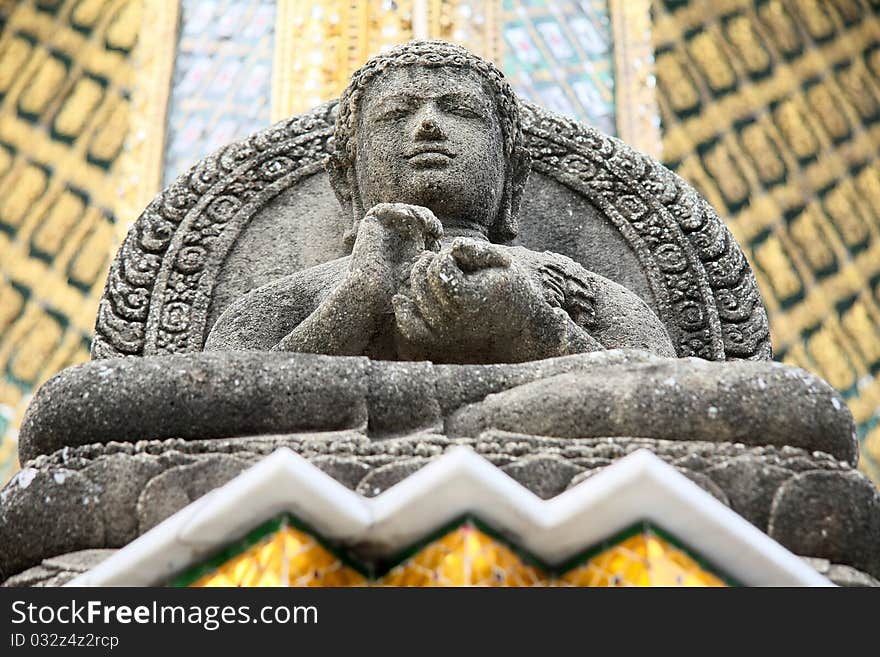 Thai buddha in wat pra keaw. Thai buddha in wat pra keaw