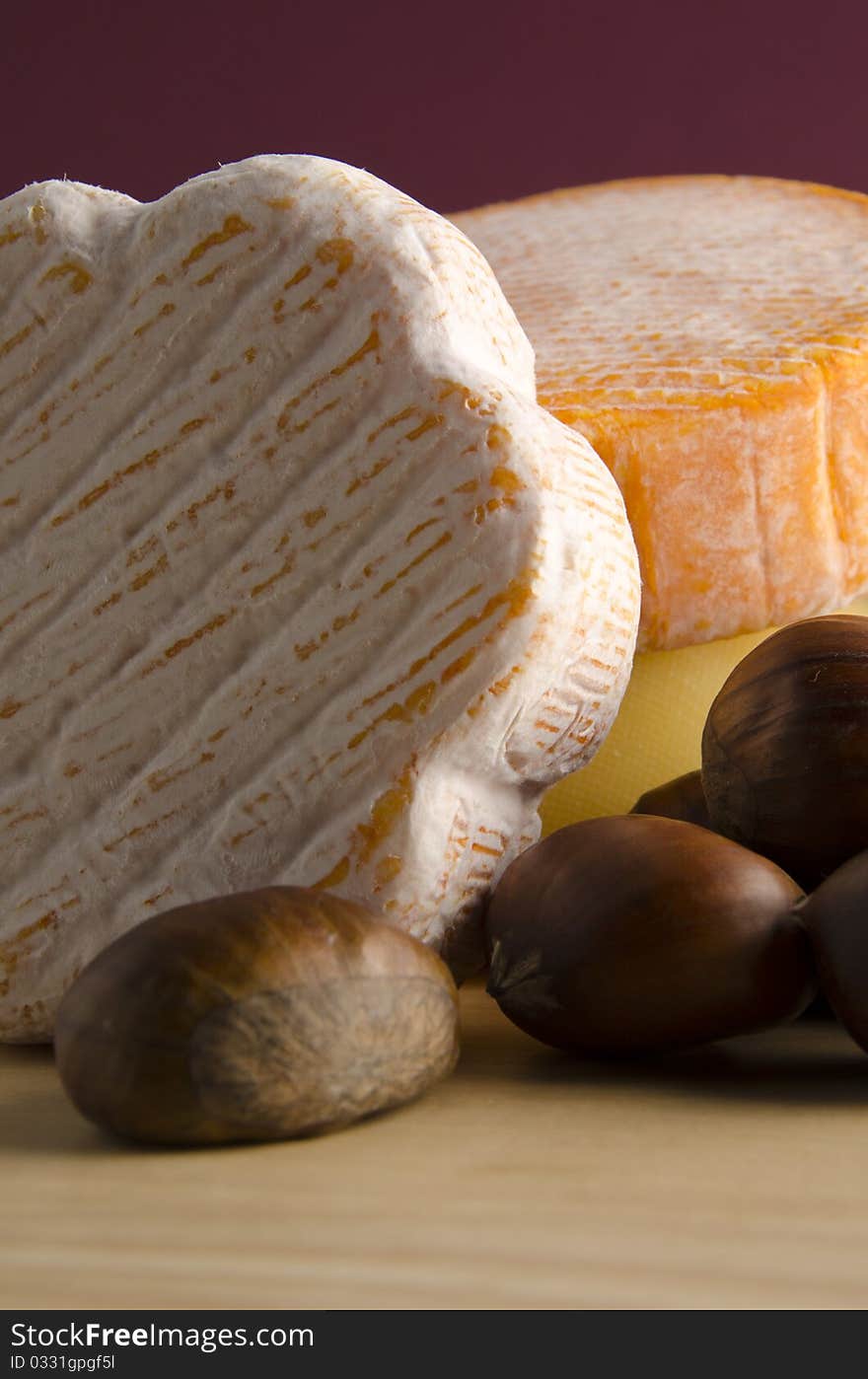 Cheese With Hazelnuts