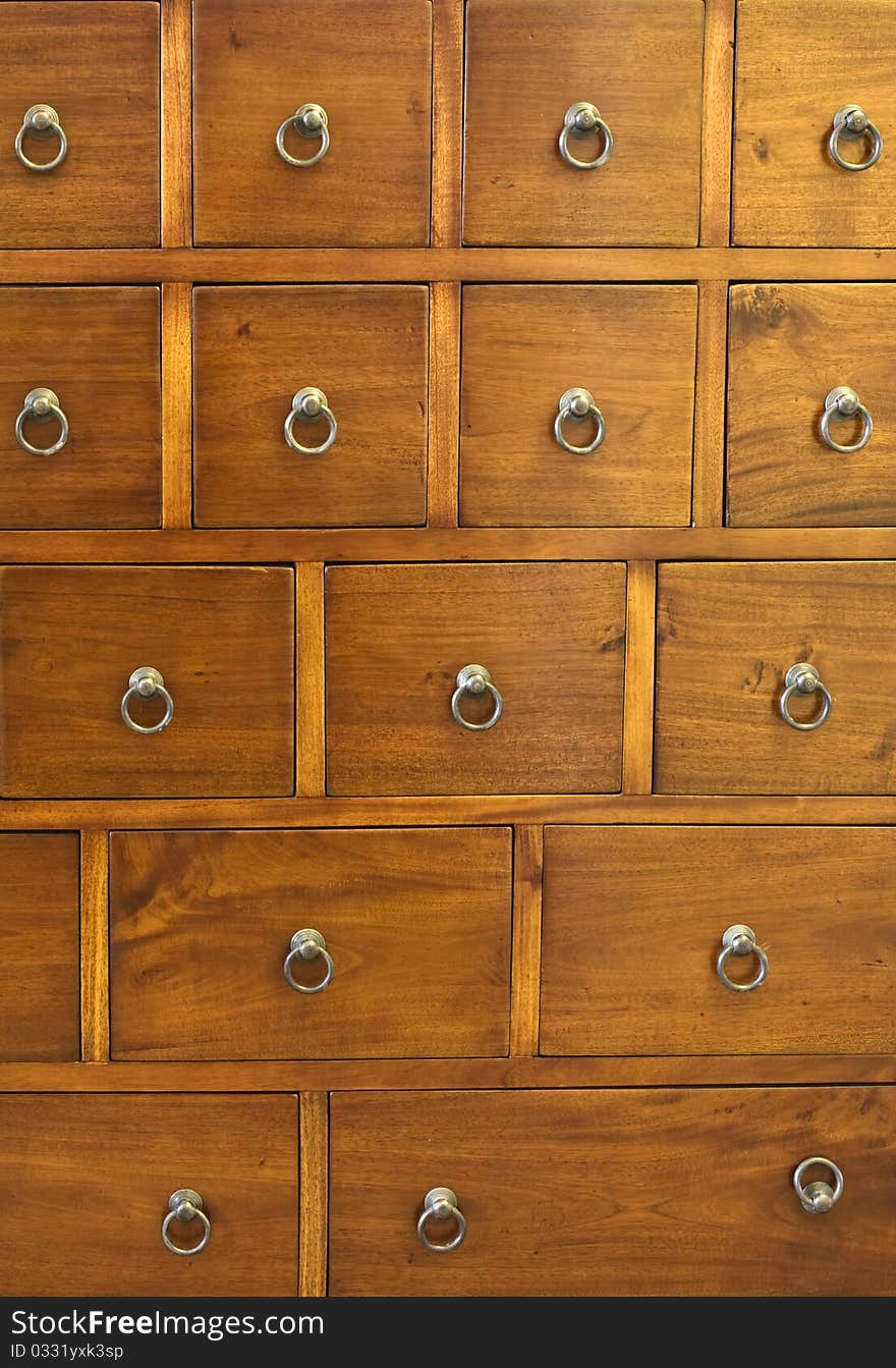 chest of drawers