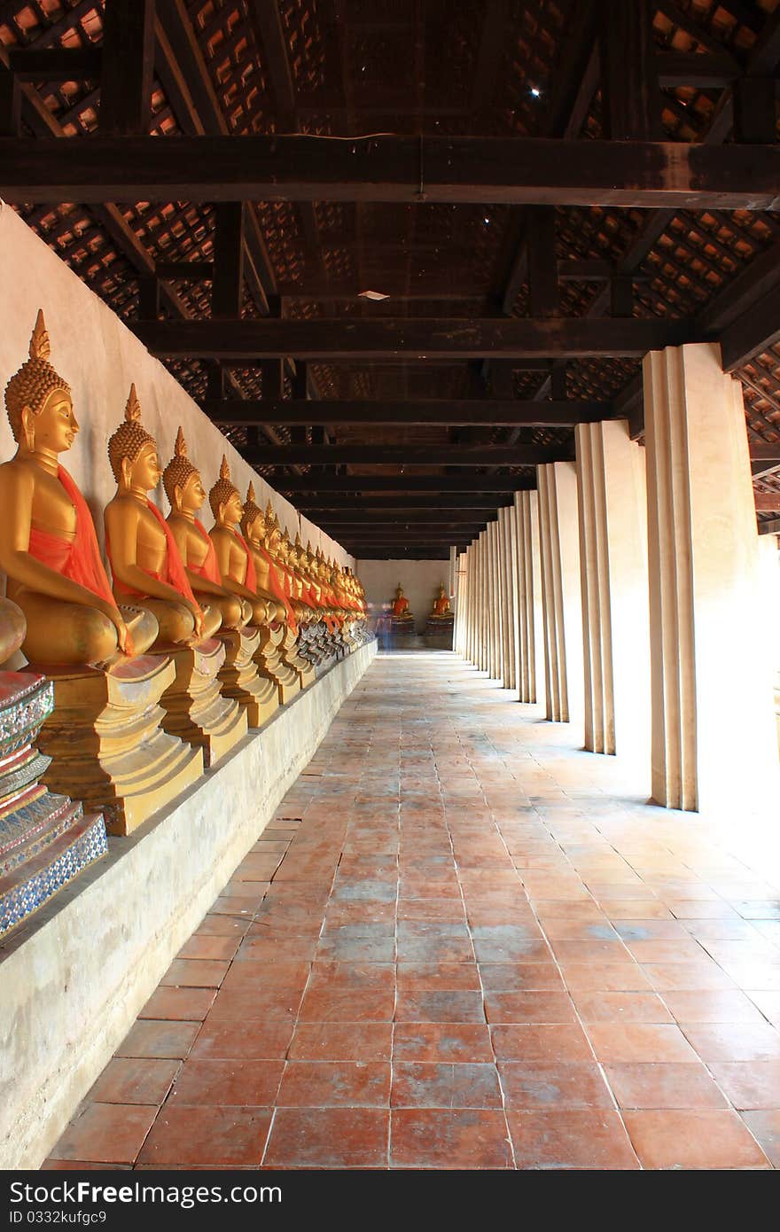 Row Buddha in thai temple