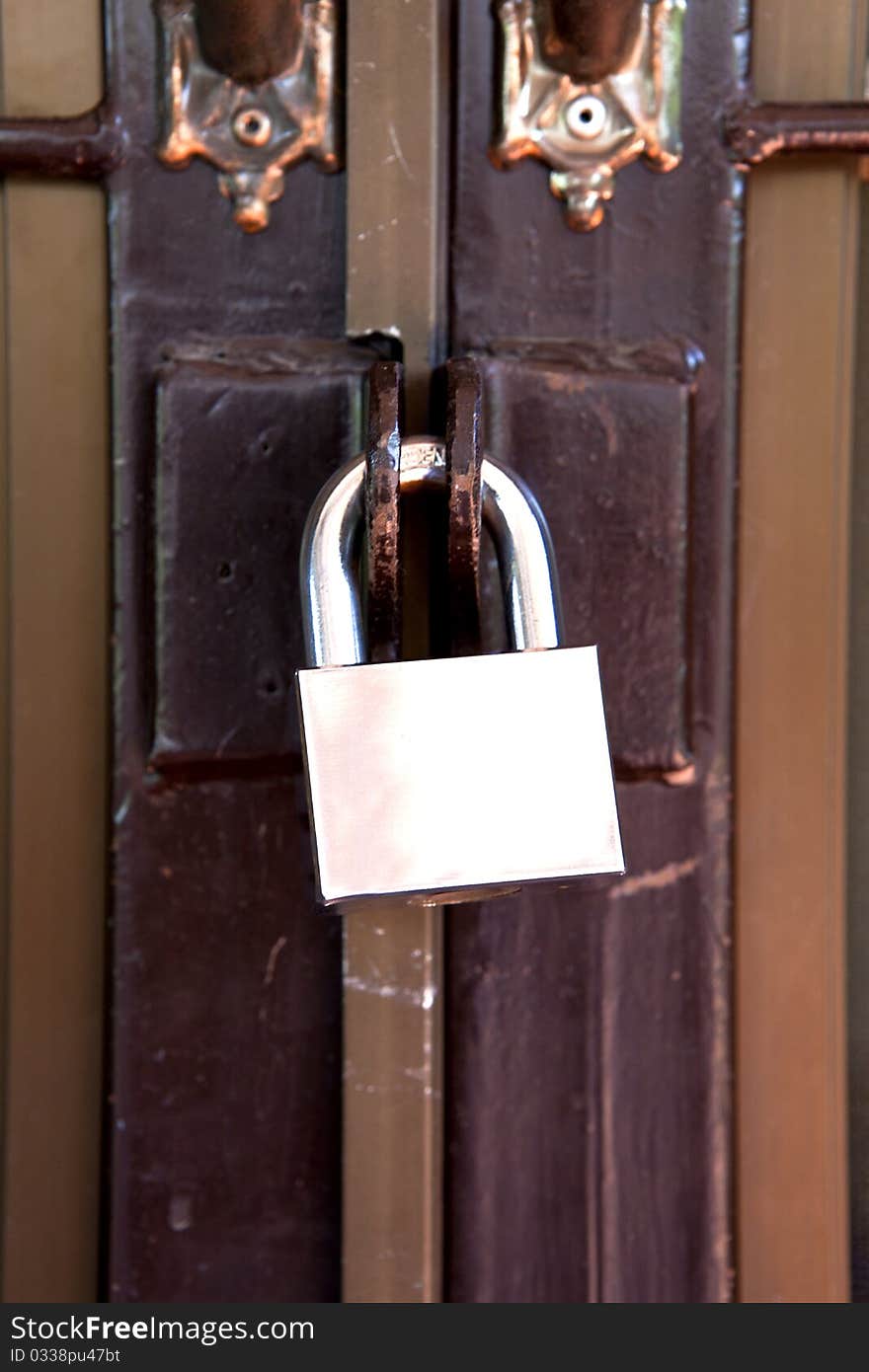 Key Block fence home silver