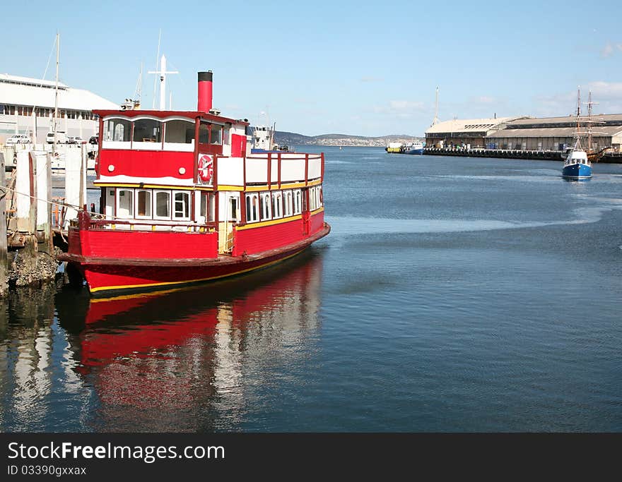 Dinner Cruise Boat