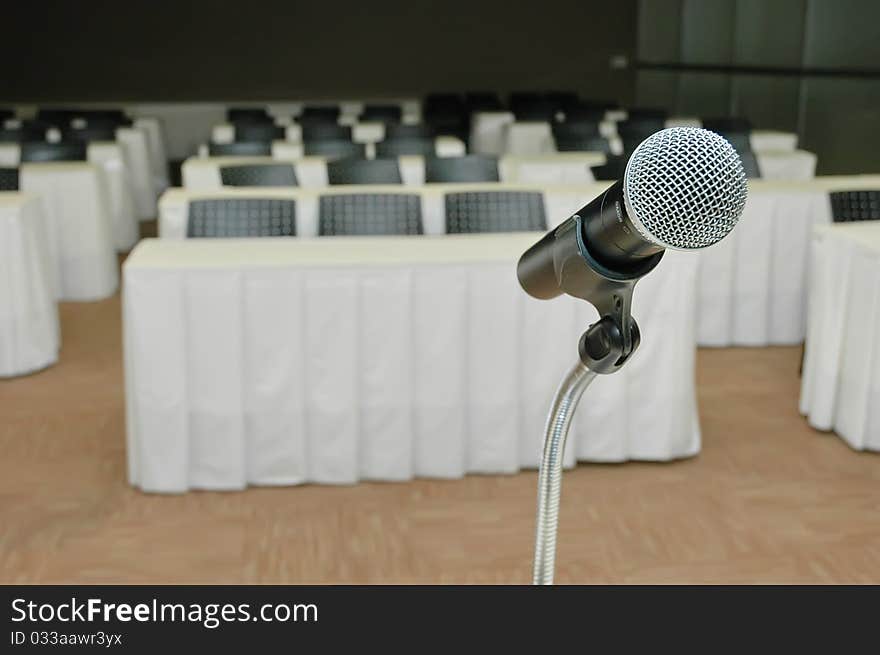 Microphone Amplifier For Talks