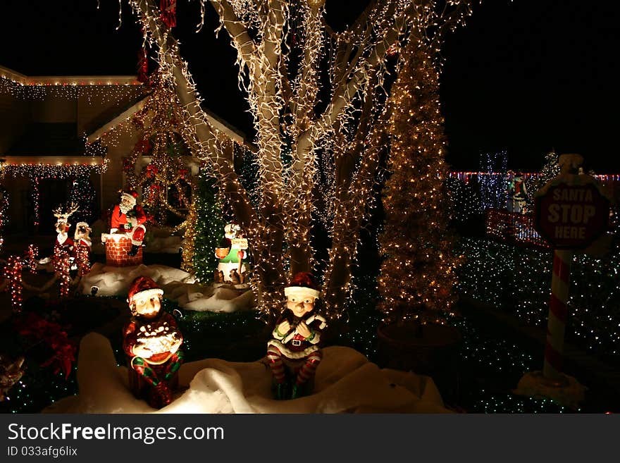 Beautifully decorated homes with Christmas lights