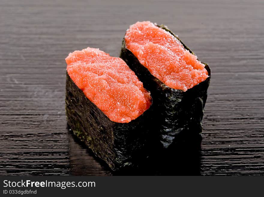 Mentaiko Sushi 2 pcs. (Snow Fish Roe)