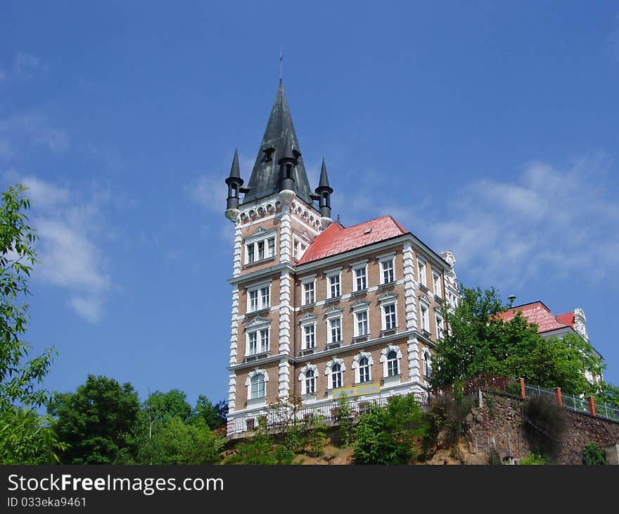 School building in the Renaissance style