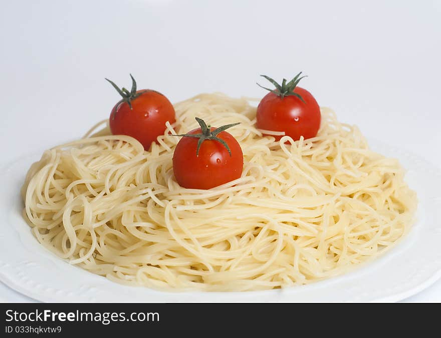 Spaghetti with tomatoes