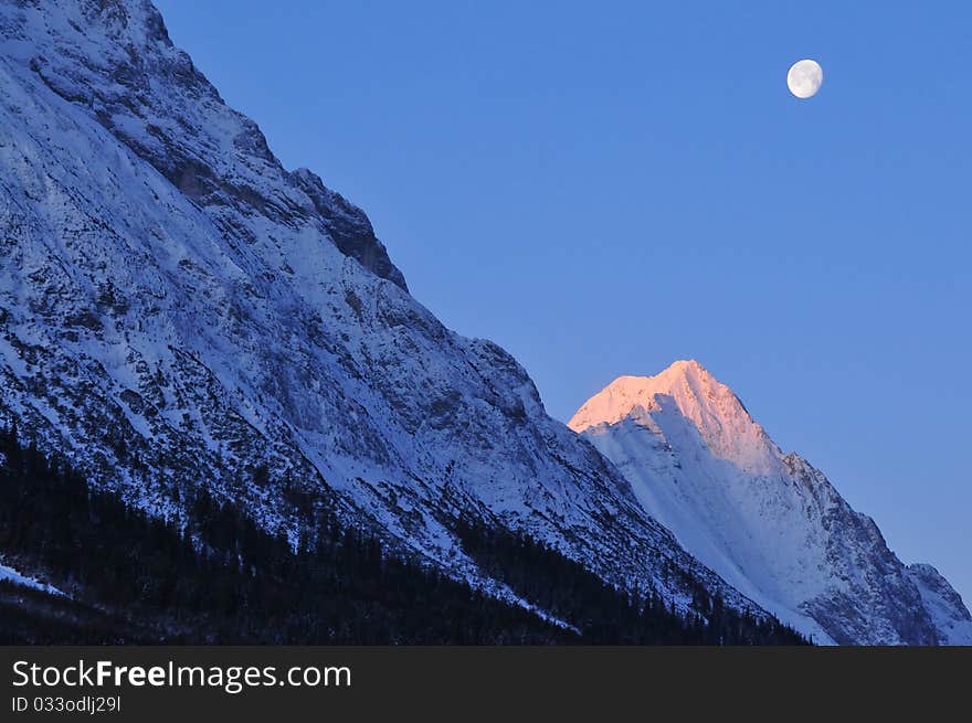 The Hohe Mund during the sunrice.