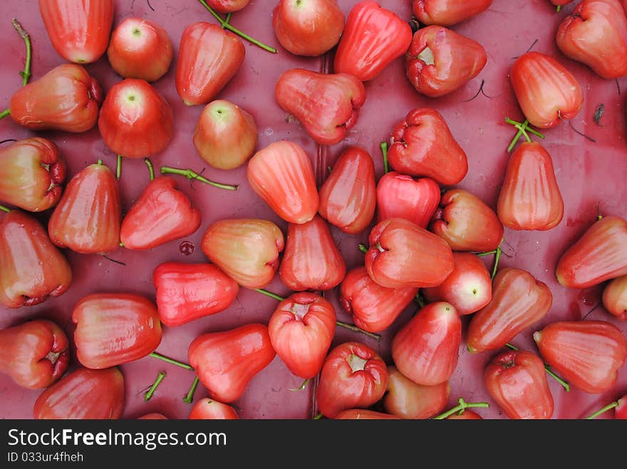 A lot of rose apple sell at the market