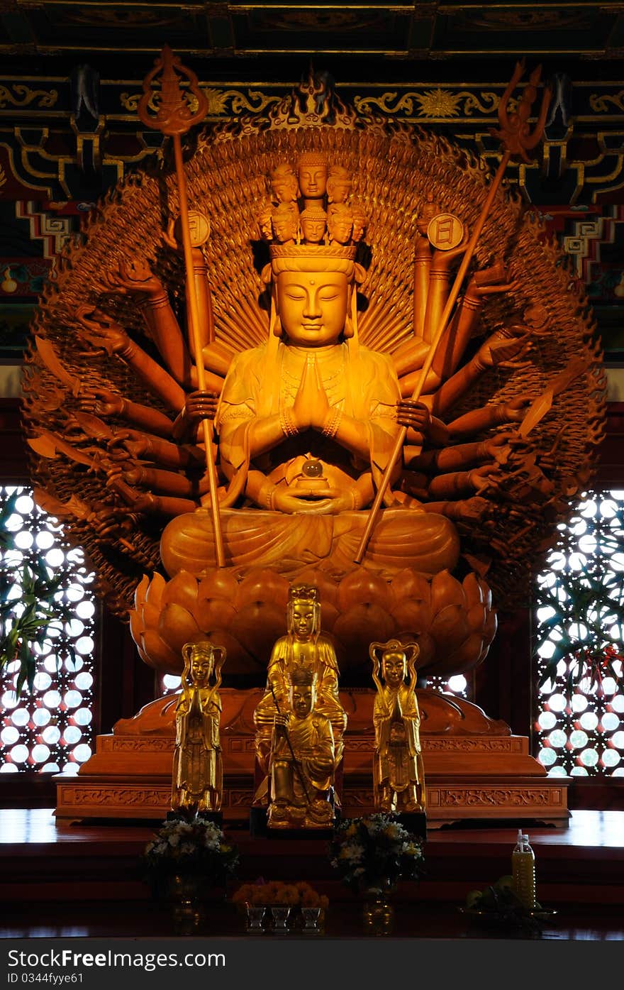 Thousand Hands Wooden Buddha, Leng Nei Yee Temple