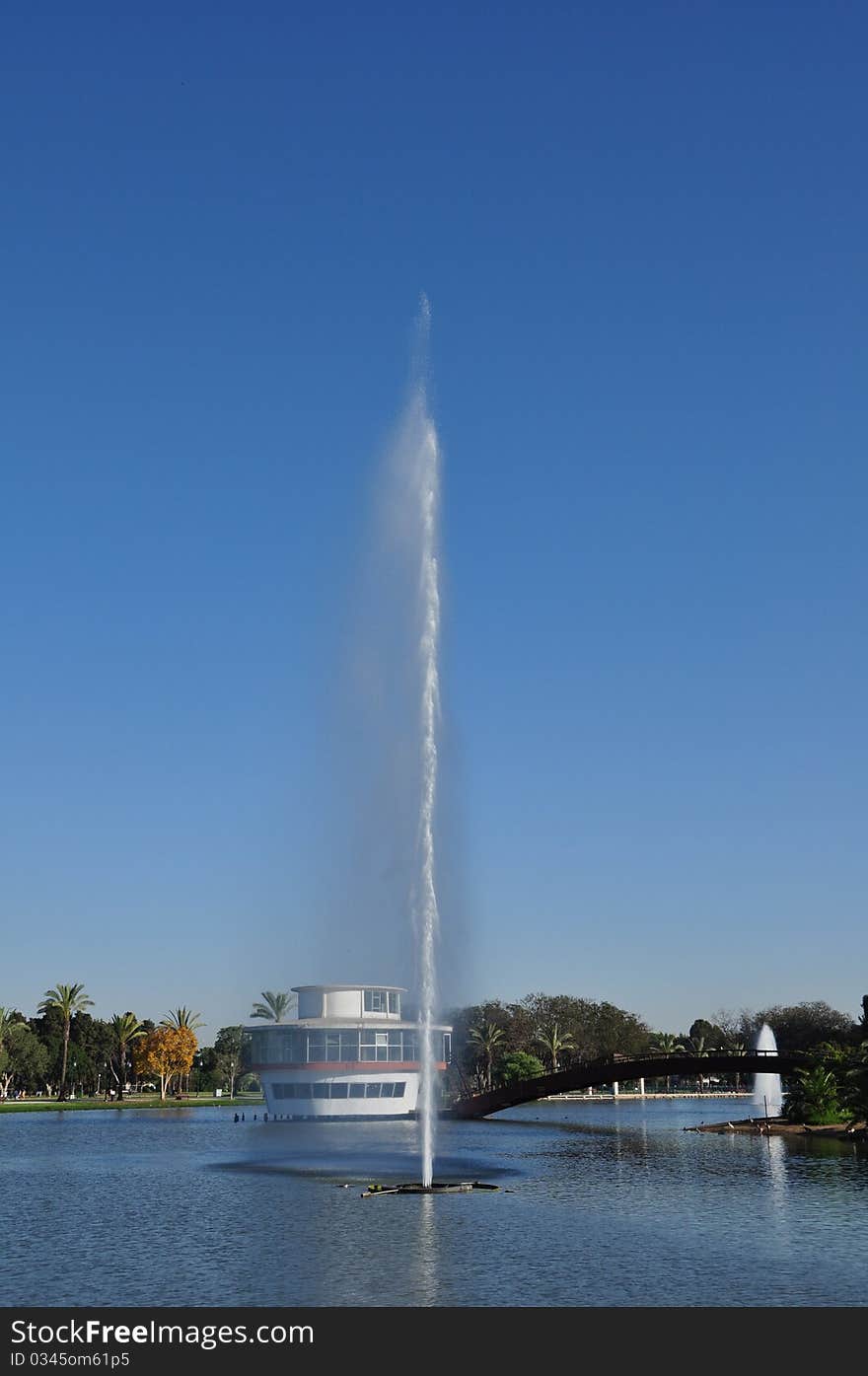 The fountain in the lake in park Hayarkon in Israel