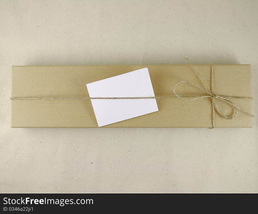 Grunge gift box with a blank note